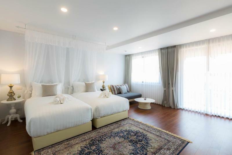 โรงแรม คอนเทนต์ วิลลา 4*